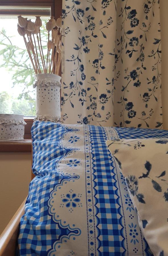 Ferienwohnung Na Samote U Lesa -Rasovna Msecke Zehrovice Exterior foto